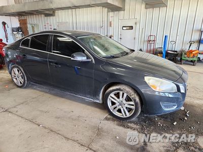 Czwarte zdjęcie samochodu z boku: 2012 VOLVO S60 T5 VIN:YV1622FS4C2083864 - miniatura