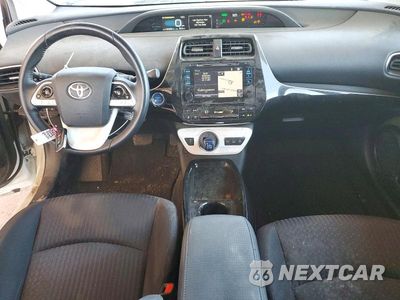 Zdjęcie 8 z 12 samochodu: 2019 TOYOTA PRIUS PRIME PLUS VIN:JTDKARFP4K3109299 - miniatura