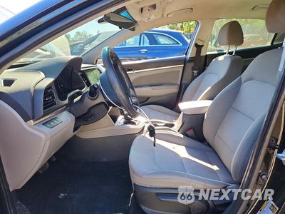 Zdjęcie 7 z 13 samochodu: 2020 HYUNDAI ELANTRA SEL VIN:5NPD84LF6LH632932 - miniatura