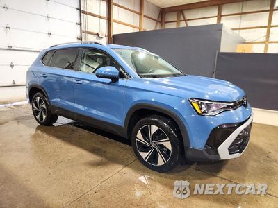 Czwarte zdjęcie samochodu z boku: 2026 VOLKSWAGEN TAOS SE VIN:3VVUC7B29TM024803 - miniatura