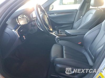 Zdjęcie 7 z 12 samochodu: 2019 BMW 530E VIN:WBAJA9C57KB393660 - miniatura