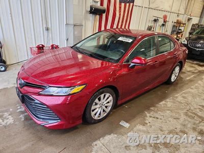 2019 TOYOTA CAMRY LE 4T1B11HK3KU813020 - główne zdjęcie licytacji z USA - miniatura
