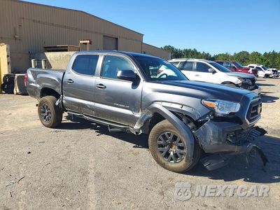 Czwarte zdjęcie samochodu z boku: 2023 TOYOTA TACOMA SR5 V6 VIN:3TYAZ5CN5PT038740 - miniatura