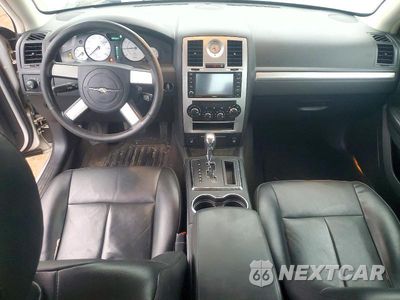Zdjęcie 8 z 12 samochodu: 2009 CHRYSLER 300 TOURING VIN:2C3KA53V79H599907 - miniatura