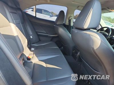 Zdjęcie 10 z 12 samochodu: 2016 LEXUS IS 300 VIN:JTHCM1D24G5009024 - miniatura