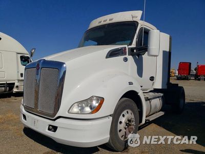 2016 KENWORTH T680 SEMI TRUCK 1XKYAP8X5GJ121478 - główne zdjęcie licytacji z USA - miniatura
