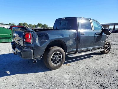 Trzecie zdjęcie samochodu z tyłu: 2026 RAM 3500 LARAMIE VIN:3C63R3EL5TG204050 - miniatura