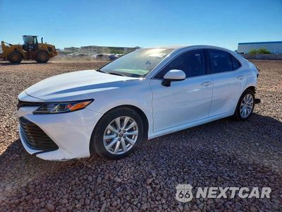 2020 TOYOTA CAMRY LE 4T1C11AK4LU399617 - główne zdjęcie licytacji z USA - miniatura
