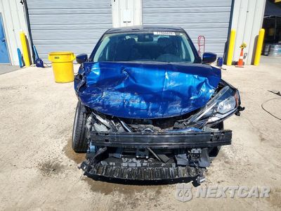 Piąte zdjęcie samochodu w środku: 2018 NISSAN SENTRA S VIN:3N1AB7AP7JY216179 - miniatura
