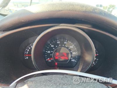 Zdjęcie 9 z 12 samochodu: 2016 KIA SOUL BASE VIN:KNDJN2A27G7345500 - miniatura
