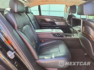 Zdjęcie 10 z 12 samochodu: 2016 BMW 750 XI VIN:WBA7F2C53GG418101 - miniatura