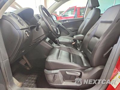 Zdjęcie 7 z 14 samochodu: 2011 VOLKSWAGEN TIGUAN S VIN:WVGBV7AX5BW001347 - miniatura