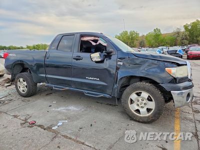 Czwarte zdjęcie samochodu z boku: 2010 TOYOTA TUNDRA DOUBLE CAB SR5 VIN:5TFUM5F16AX007529 - miniatura