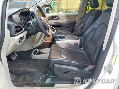 Zdjęcie 7 z 14 samochodu: 2023 CHRYSLER PACIFICA TOURING L VIN:2C4RC1BG4PR560506 - miniatura