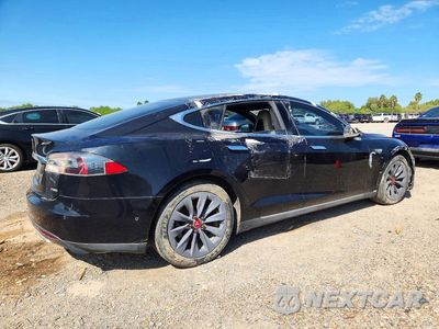 Trzecie zdjęcie samochodu z tyłu: 2016 TESLA MODEL S VIN:5YJSA1E16GF129160 - miniatura