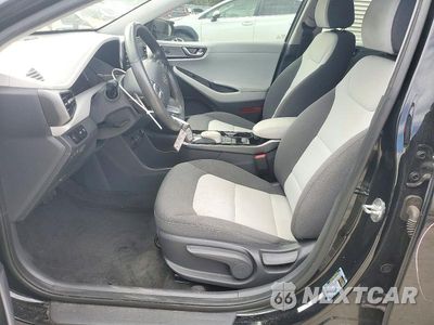 Zdjęcie 7 z 12 samochodu: 2020 HYUNDAI IONIQ SE VIN:KMHC75LJXLU060726 - miniatura