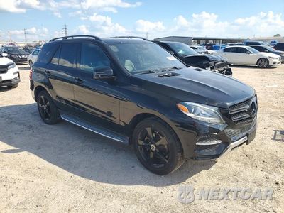 Czwarte zdjęcie samochodu z boku: 2018 MERCEDES-BENZ GLE 350 VIN:4JGDA5JBXJB170864 - miniatura