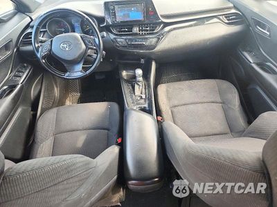 Zdjęcie 8 z 12 samochodu: 2018 TOYOTA C-HR XLE VIN:NMTKHMBXXJR009515 - miniatura