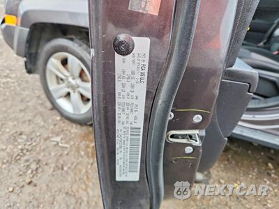Zdjęcie 13 z 13 samochodu: 2015 JEEP PATRIOT LATITUDE VIN:1C4NJPFB9FD273962 - miniatura