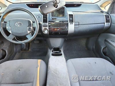 Zdjęcie 8 z 12 samochodu: 2007 TOYOTA PRIUS BASE VIN:JTDKB20UX77671047 - miniatura