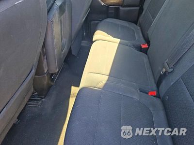 Zdjęcie 10 z 13 samochodu: 2021 CHEVROLET SILVERADO K1500 RST VIN:1GCRYEEK3MZ336301 - miniatura