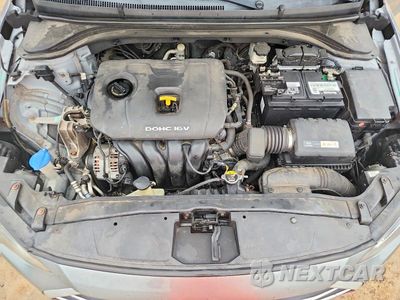 Zdjęcie 11 z 12 samochodu: 2017 HYUNDAI ELANTRA SE VIN:5NPD84LF3HH060936 - miniatura