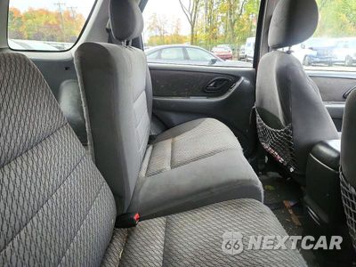 Zdjęcie 10 z 12 samochodu: 2004 FORD ESCAPE XLT VIN:1FMYU93164KA29203 - miniatura