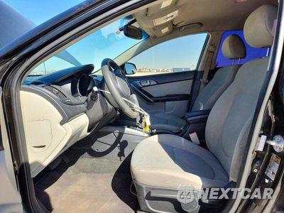 Zdjęcie 7 z 12 samochodu: 2013 KIA FORTE EX VIN:KNAFU4A20D5684009 - miniatura