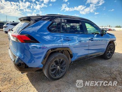 Trzecie zdjęcie samochodu z tyłu: 2022 TOYOTA RAV4 XSE VIN:JTME6RFV3ND522777 - miniatura