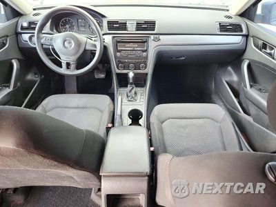 Zdjęcie 8 z 12 samochodu: 2014 VOLKSWAGEN PASSAT S VIN:1VWAP7A33EC016519 - miniatura