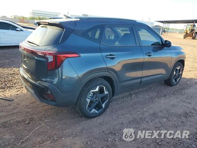 Trzecie zdjęcie samochodu z tyłu: 2026 KIA SELTOS S VIN:KNDEU2AA7T7953054 - miniatura