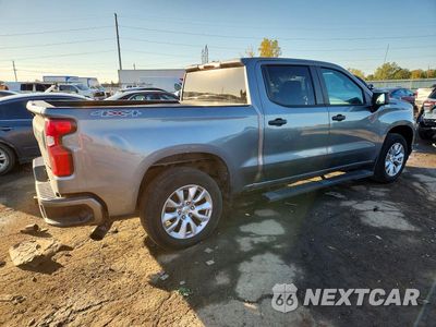 Trzecie zdjęcie samochodu z tyłu: 2021 CHEVROLET SILVERADO K1500 CUSTOM VIN:3GCPYBEKXMG120628 - miniatura