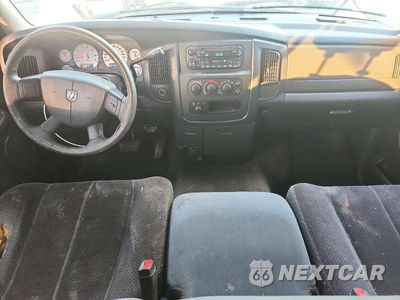 Zdjęcie 8 z 12 samochodu: 2004 DODGE RAM 1500 ST VIN:1D7HU18D24S526490 - miniatura