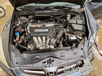 Zdjęcie 11 z 13 samochodu: 2004 HONDA ACCORD EX VIN:1HGCM56724A025969 - miniatura