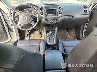Zdjęcie 8 z 13 samochodu: 2016 VOLKSWAGEN TIGUAN S VIN:WVGBV7AX8GW577196 - miniatura