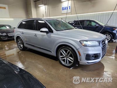 Czwarte zdjęcie samochodu z boku: 2018 AUDI Q7 PRESTIGE VIN:WA1VAAF70JD054898 - miniatura