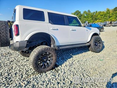 Trzecie zdjęcie samochodu z tyłu: 2025 FORD BRONCO OUTER BANKS VIN:1FMEE8BPXSLB84778 - miniatura