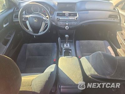 Zdjęcie 8 z 13 samochodu: 2010 HONDA ACCORD LX VIN:1HGCP2F34AA178495 - miniatura