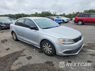 Czwarte zdjęcie samochodu z boku: 2014 VOLKSWAGEN JETTA BASE VIN:3VW2K7AJ6EM306317 - miniatura