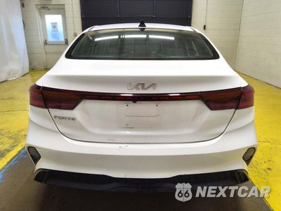 Zdjęcie 6 z 13 samochodu: 2024 KIA FORTE LXS VIN:3KPF24AD4RE742578 - miniatura