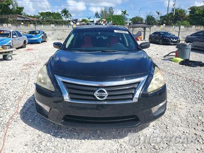 Piąte zdjęcie samochodu w środku: 2014 NISSAN ALTIMA 2.5 S VIN:1N4AL3AP4EN377911 - miniatura