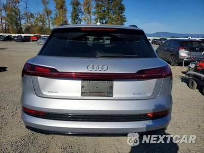 Zdjęcie 6 z 13 samochodu: 2021 AUDI E-TRON PREMIUM VIN:WA1AAAGE2MB013748 - miniatura