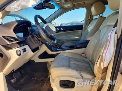 Zdjęcie 7 z 14 samochodu: 2017 LINCOLN MKT VIN:2LMHJ5AT8HBL00613 - miniatura
