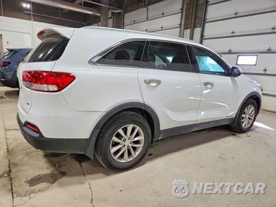 Trzecie zdjęcie samochodu z tyłu: 2017 KIA SORENTO LX V6 VIN:5XYPGDA55HG235043 - miniatura