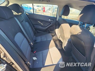 Zdjęcie 10 z 13 samochodu: 2016 KIA FORTE5 LX VIN:KNAFK5A84G5581910 - miniatura