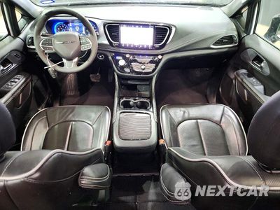 Zdjęcie 8 z 13 samochodu: 2026 CHRYSLER PACIFICA LIMITED VIN:2C4RC1GGXTR212373 - miniatura