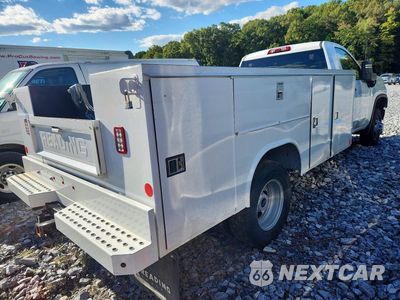 Trzecie zdjęcie samochodu z tyłu: 2023 CHEVROLET SILVERADO C3500 VIN:1GB3WRE70PF225312 - miniatura