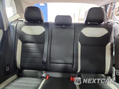 Zdjęcie 10 z 14 samochodu: 2025 VOLKSWAGEN TAOS SEL VIN:3VV4C7B26SM058079 - miniatura
