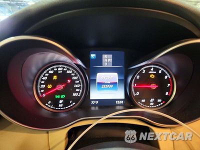 Zdjęcie 9 z 12 samochodu: 2016 MERCEDES-BENZ C 300 VIN:55SWF4JB6GU122453 - miniatura