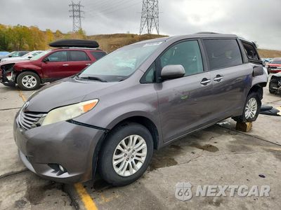 2015 TOYOTA SIENNA XLE PREMIUM 8-PASSENGER 5TDYK3DC3FS642592 - główne zdjęcie licytacji z USA - miniatura